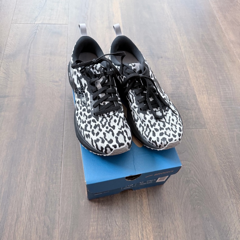 Brooks Revel Women's Black and White Leopard Athletic Sneakers - Picture 6 of 6